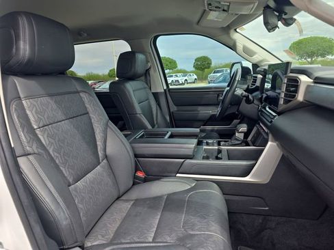 Used 2024 Toyota Tundra Limited AWD/4WD image 11