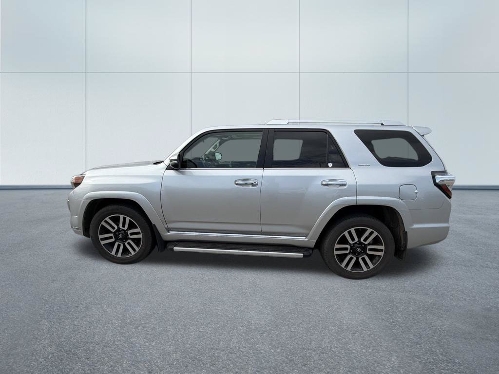 Used 2019 Toyota 4Runner SR5 AWD/4WD image 7