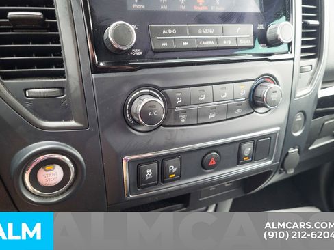 Used 2023 Nissan Titan SV image 24