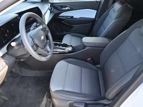 Used 2024 Chevrolet Trax LT image 9