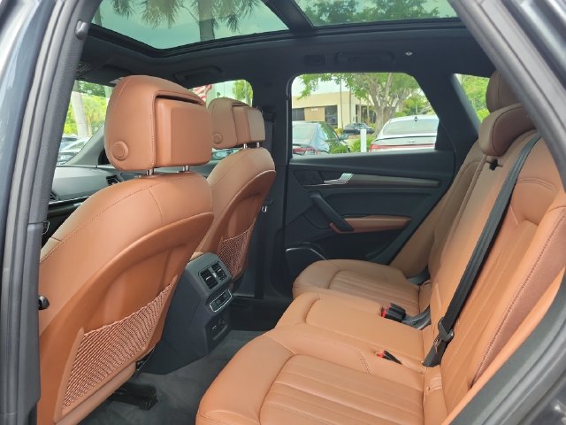 Used 2023 Audi Q5 2.0T Premium w/ Convenience Package AWD/4WD image 13