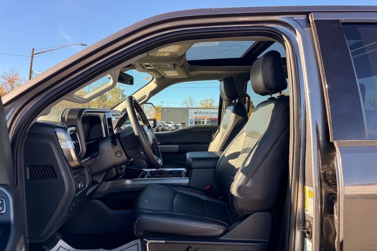Used 2024 Ford F350 Lariat w/ Sport Appearance Package AWD/4WD image 26