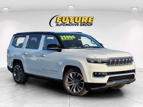 New 2023 Jeep Grand Wagoneer Series III image 2