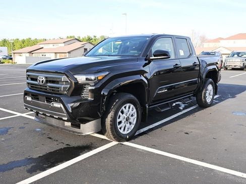 New 2026 Toyota Tacoma SR5 AWD/4WD image 2