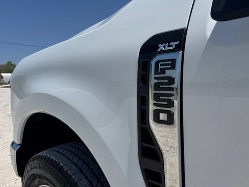 Used 2025 Ford F250 XLT w/ FX4 Off-Road Package AWD/4WD image 7