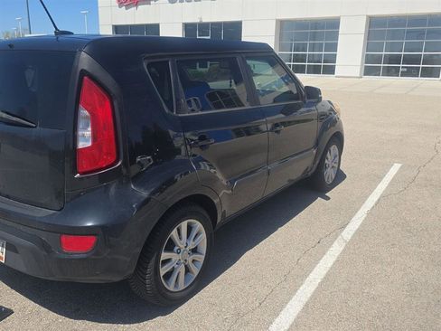 Used 2012 Kia Soul + FWD image 14