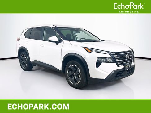 Used 2025 Nissan Rogue SV AWD/4WD image 1