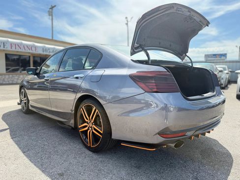 Used 2016 Honda Accord Sport image 9