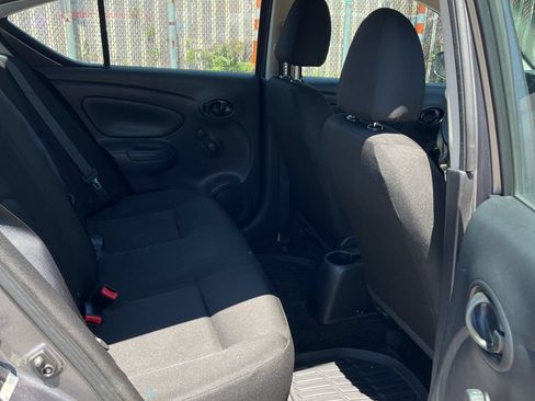 Used 2019 Nissan Versa S Plus FWD image 5