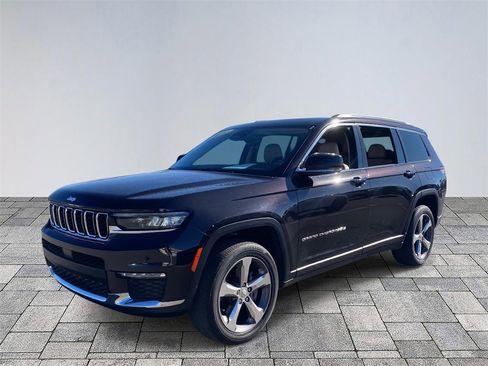 Used 2022 Jeep Grand Cherokee L Limited w/ Trailer Tow Group (B) image 3