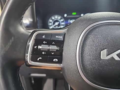 Certified 2023 Kia Sorento SX AWD/4WD image 17