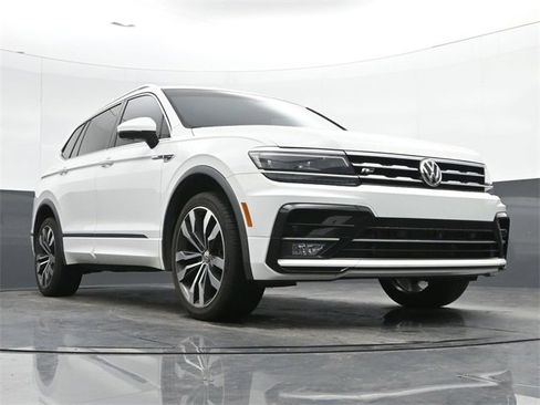 Used 2020 Volkswagen Tiguan SEL Premium R-Line image 10