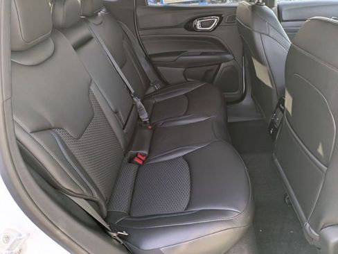 Certified 2026 Jeep Compass Latitude w/ Sun and Sound Group image 27