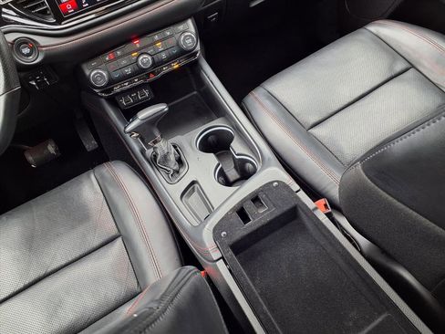 Certified 2024 Dodge Durango GT image 37