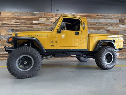 Used 2003 Jeep Wrangler Rubicon image 2