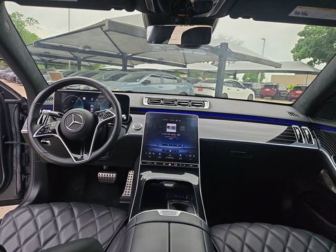 Used 2023 Mercedes-Benz S 500 4MATIC w/ AMG Line image 26