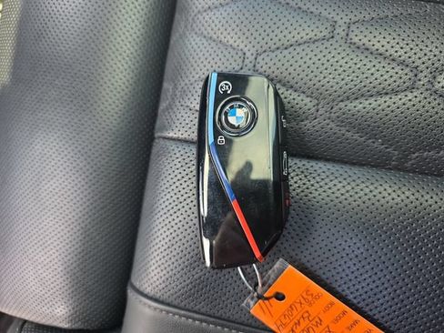 Used 2025 BMW X7 M60i AWD/4WD image 40