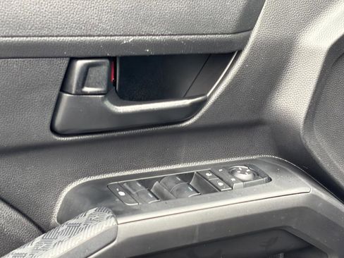 Used 2024 Toyota Tacoma SR image 16