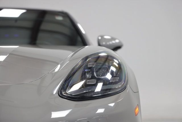 Used 2023 Porsche Panamera Platinum Edition RWD image 3