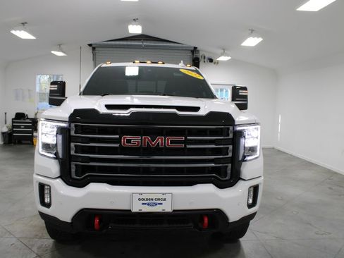 Used 2022 GMC Sierra 2500 AT4 w/ AT4 Preferred Package AWD/4WD image 3