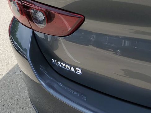 Used 2023 MAZDA MAZDA3 s FWD image 7