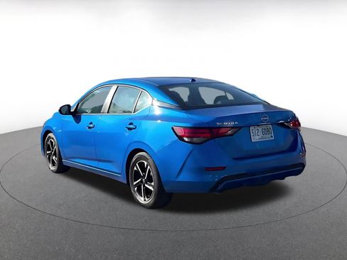 Used 2025 Nissan Sentra SV FWD image 10