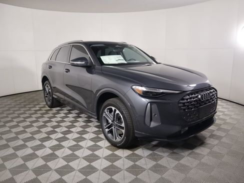 Used 2025 Audi Q5 Premium Plus w/ Premium Plus image 4