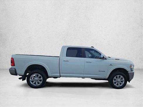 Used 2022 RAM 2500 Laramie AWD/4WD image 4