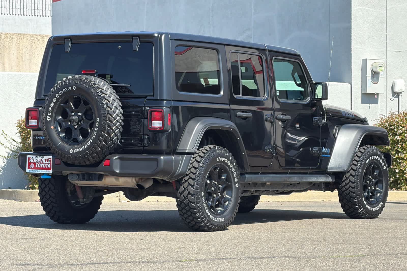 Used 2023 Jeep Wrangler Unlimited AWD/4WD image 2
