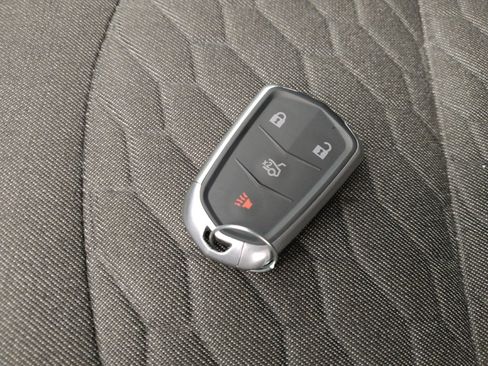 Used 2020 Chevrolet Equinox LT w/ Driver Convenience Package FWD image 32