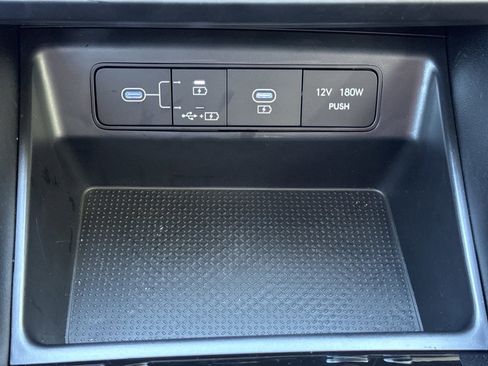 Certified 2025 Hyundai Tucson SE image 26