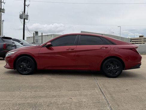 Used 2023 Hyundai Elantra SEL w/ Cargo Package FWD image 6
