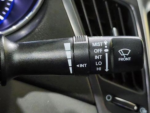 Used 2015 Hyundai Sonata Limited w/ Option Group 02 FWD image 18
