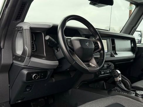 Used 2023 Ford Bronco Big Bend w/ Sasquatch Package image 13