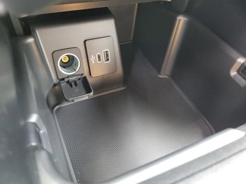 New 2025 Ford Explorer Active w/ Active Comfort Package image 25