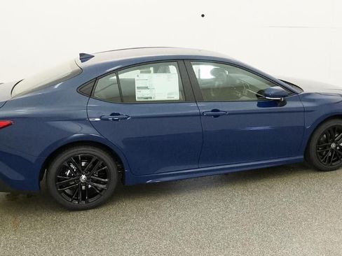 New 2026 Toyota Camry SE FWD image 10