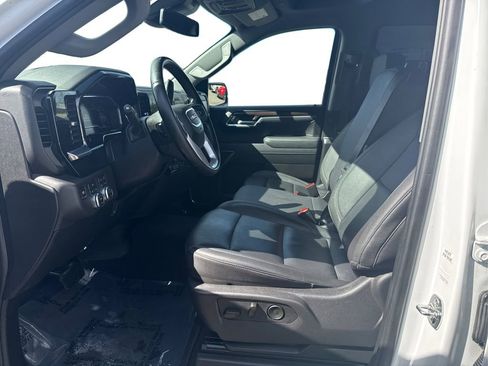 Used 2025 GMC Sierra 1500 SLT image 8