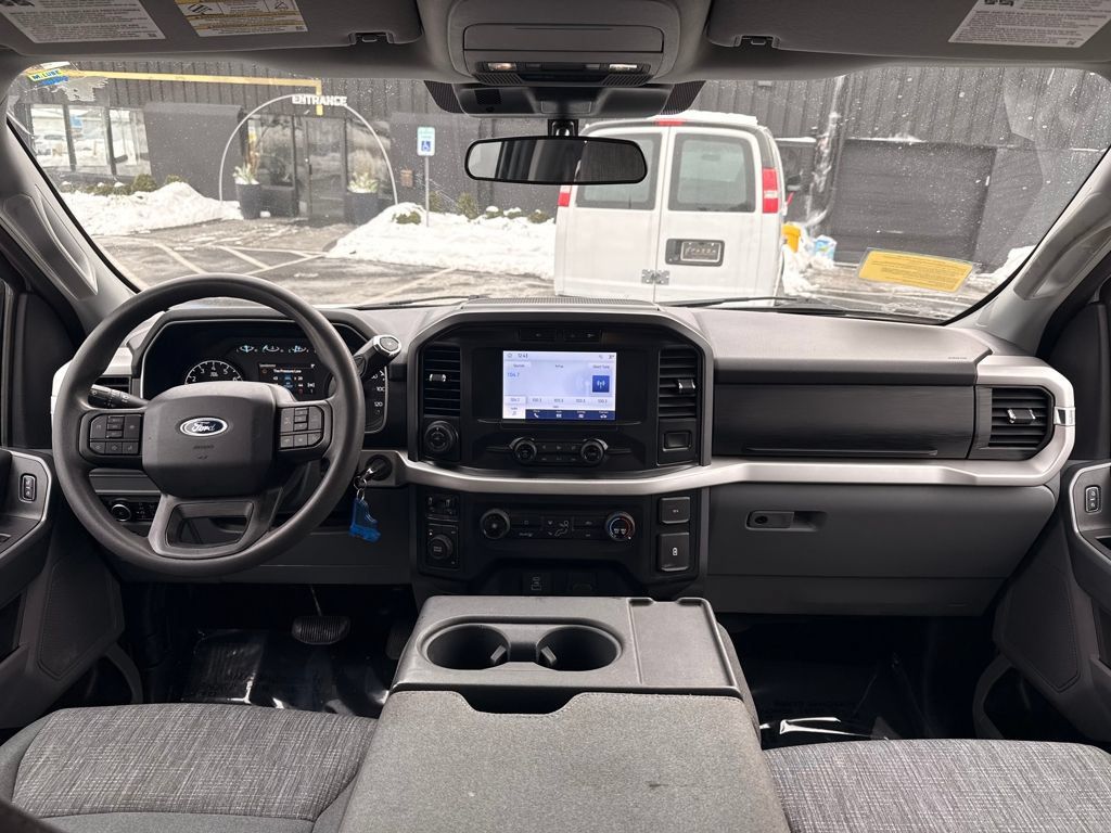 Used 2022 Ford F150 XLT w/ Trailer Tow Package AWD/4WD image 5