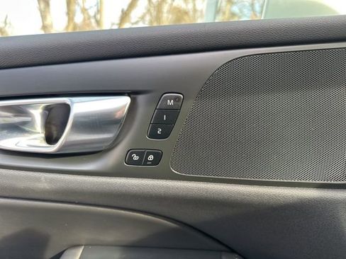 Certified 2025 Volvo V60 B5 Cross Country Plus image 31