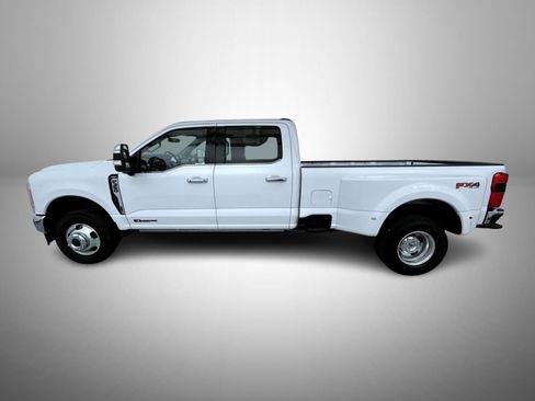 Used 2023 Ford F350 Lariat w/ Lariat Ultimate Package AWD/4WD image 8