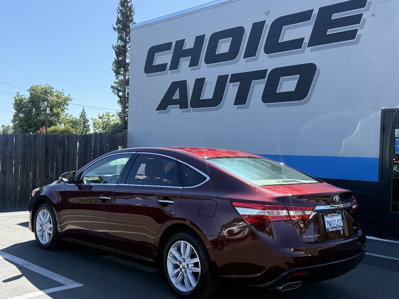 Used 2013 Toyota Avalon XLE Premium FWD image 22