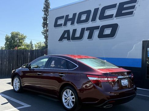 Used 2013 Toyota Avalon XLE Premium FWD image 22
