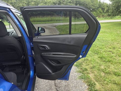 Used 2015 Chevrolet Trax LT FWD image 18