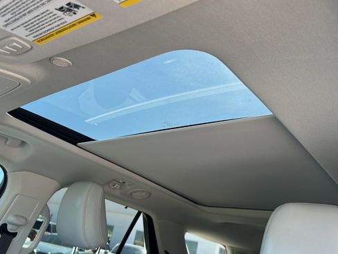 Used 2025 Ford Explorer Platinum w/ Ultimate Package image 16