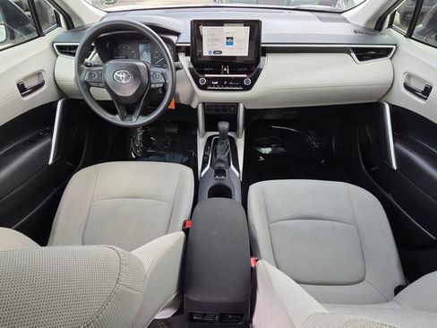 Used 2025 Toyota Corolla Cross L FWD image 24