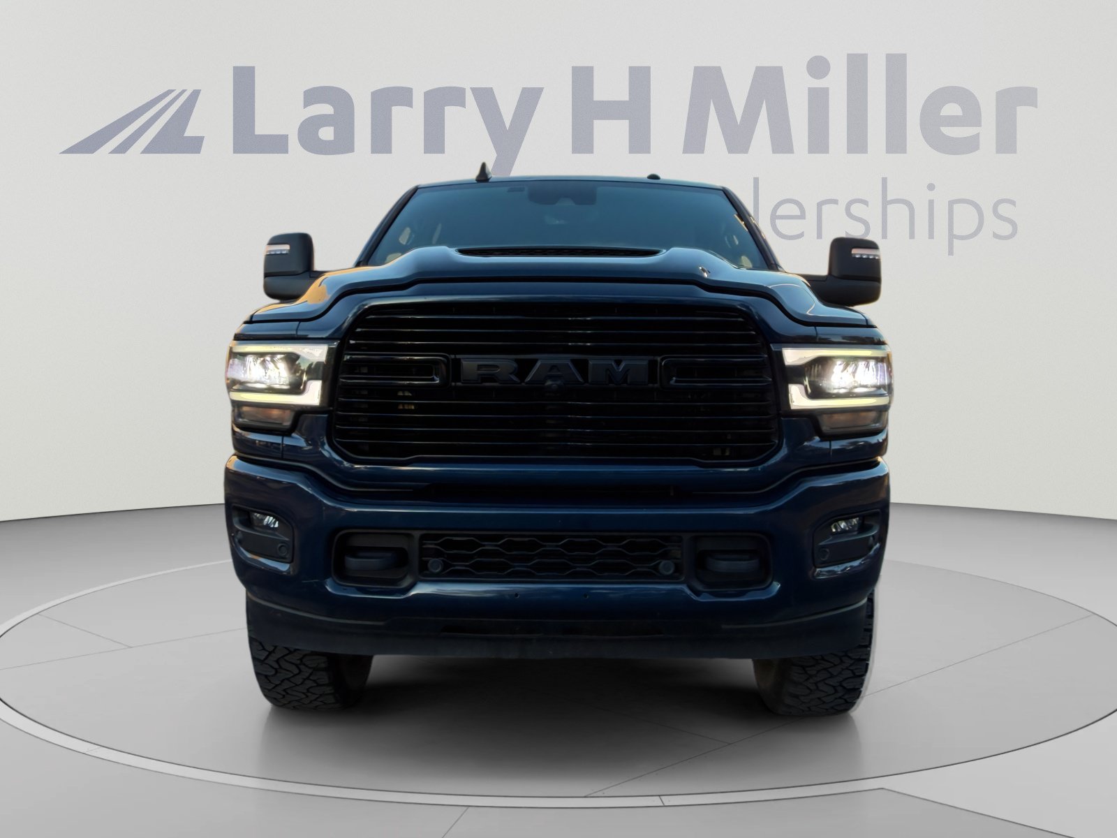 Used 2024 RAM 2500 Laramie w/ Night Edition AWD/4WD image 8