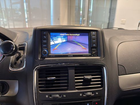 Used 2020 Dodge Grand Caravan GT image 11