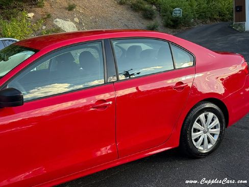Used 2014 Volkswagen Jetta S FWD image 25