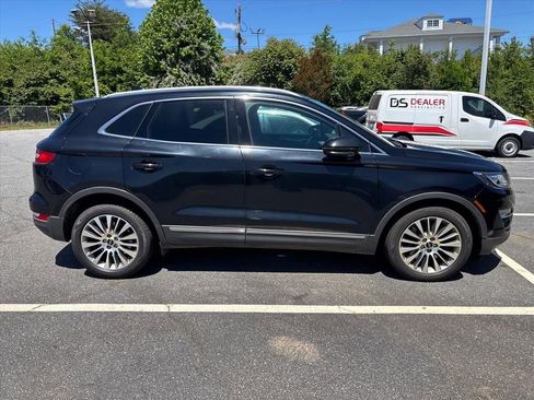 Used 2017 Lincoln MKC Reserve FWD image 6