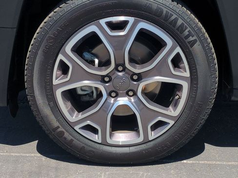 Used 2017 Jeep Renegade Limited FWD image 27